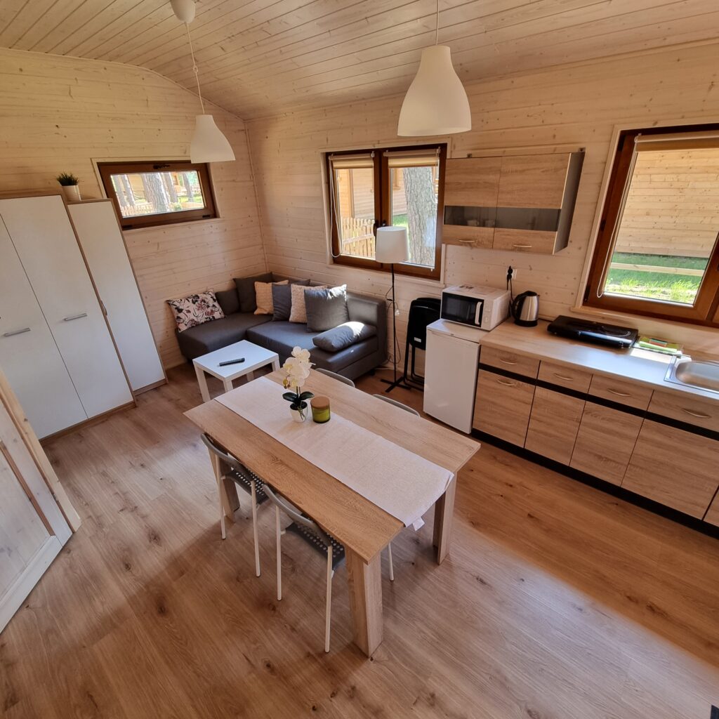 DOMEK NAD JEZIOREM 23P Jasnochówka®, Borsk