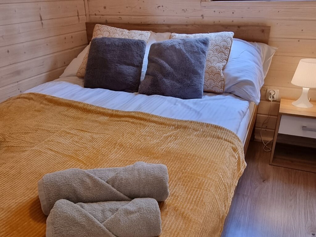 DOMEK NAD JEZIOREM 23P Jasnochówka®, Borsk